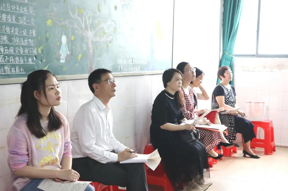 诺亚舟2021年“语文、英语”中考复习备考研讨会