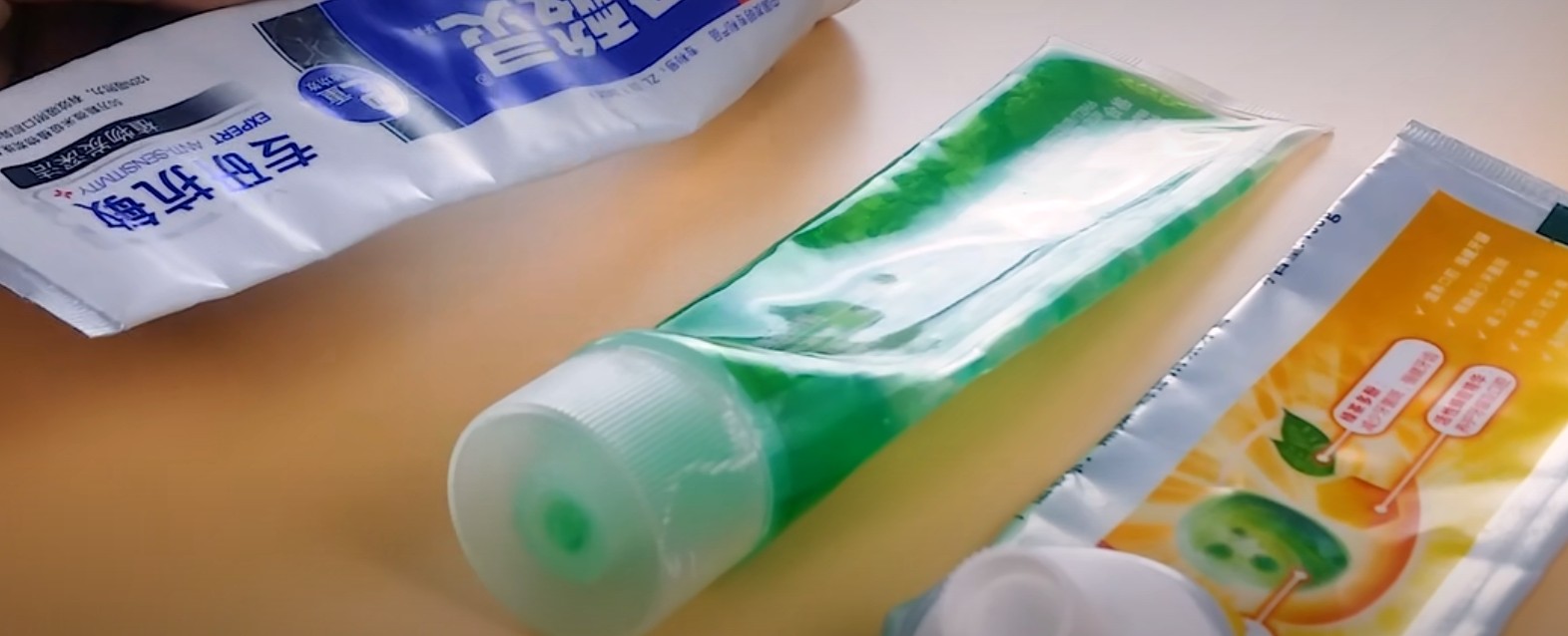 牙膏怎么正确扔掉,牙膏用完先别扔这样用更方便