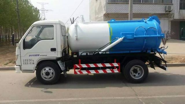 新型家用小型吸粪车,多功能小型吸粪车