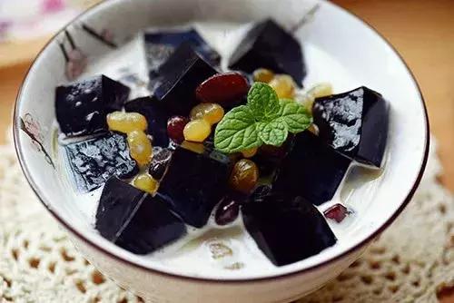 椰果仙草西米露,椰奶西米露烧仙草图片