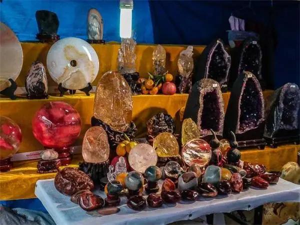 文玩电商在线“割韭菜”，成本几块卖上百，看似捡漏，实则陷阱