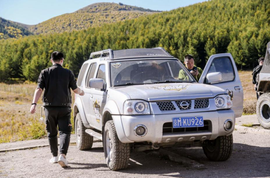 牧马人2.0t和普拉多4.0哪个好,普拉多与牧马人