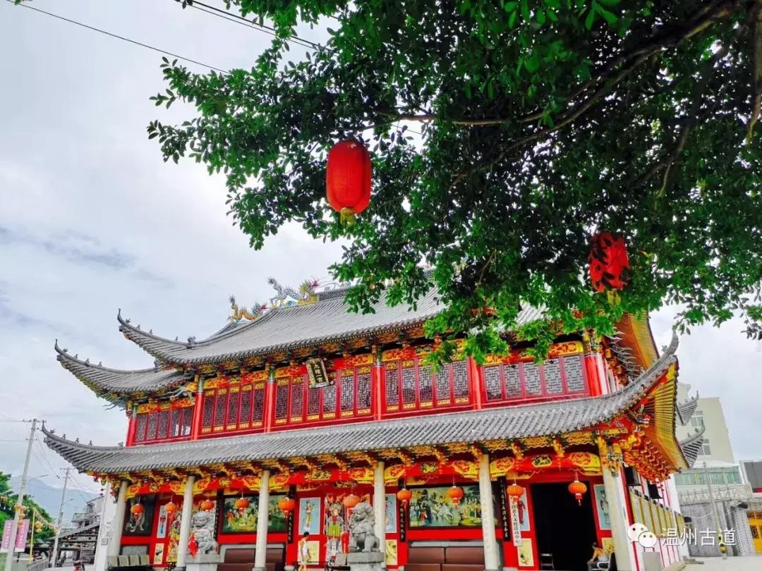 千年古村平阳县鸣山村古城夜景,平阳昆阳鸣山古村落
