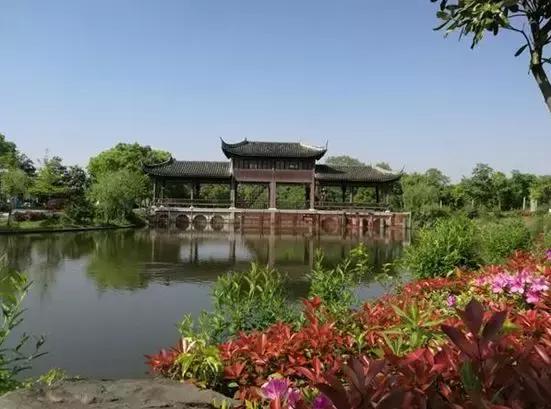 飞翔房车拉摩托,飞翔带上音乐去旅行