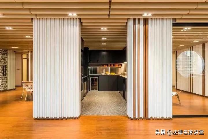 盘点那些颜值超高的警察,国内外顶尖律所