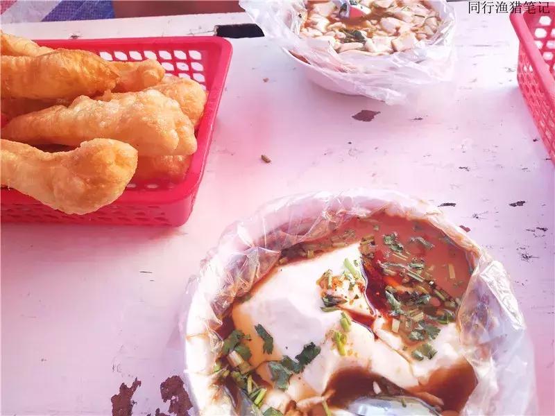 从钓鱼大师到钓鱼圣人,钓鱼大师为啥都是小钩细线钓大鱼