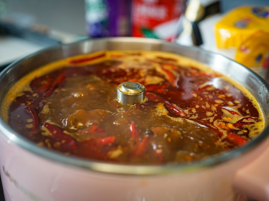 没有什么是一顿火锅解决不了水,利仁绿洲涮烤一体锅