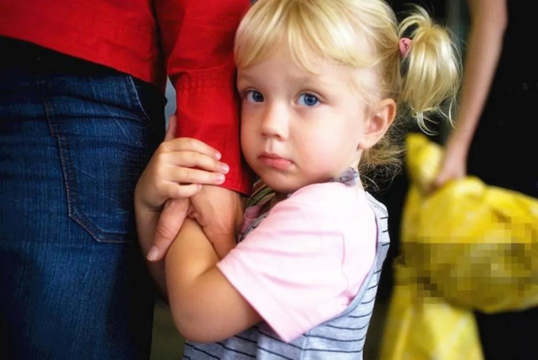 在家长眼里内向的是怎么样的,内向的孩子一定没出息