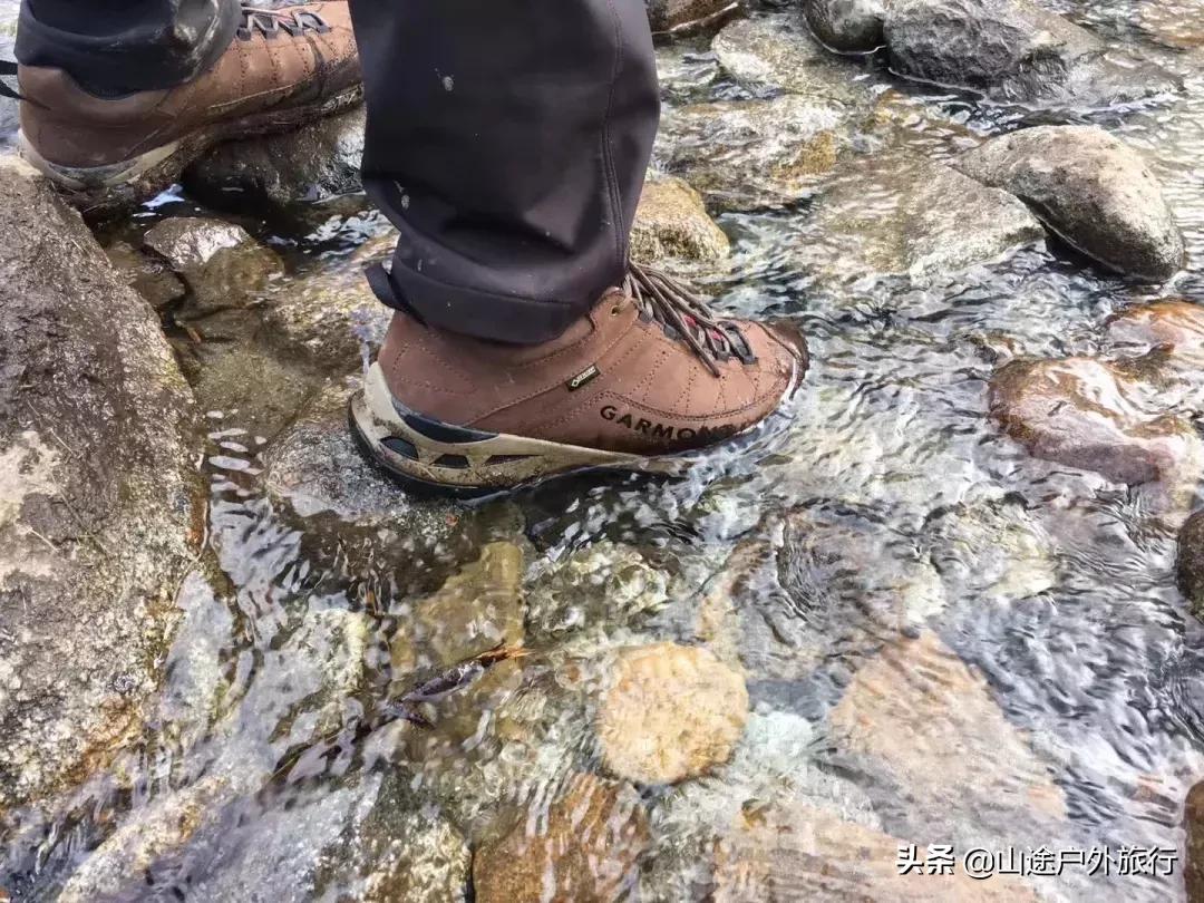 为什么徒步必须穿徒步鞋,户外徒步的基本知识