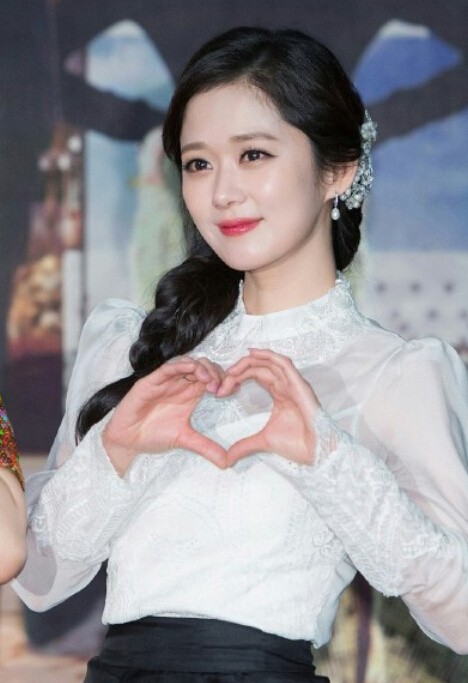 “刁蛮公主”张娜拉,献歌奥运,误谈圈钱被封杀,40岁想嫁中国