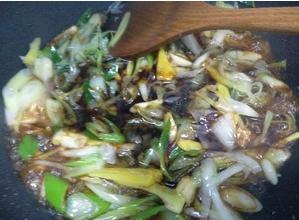 如何清蒸石斑鱼又嫩又不腥又好吃,最简单快速清蒸石斑鱼做法