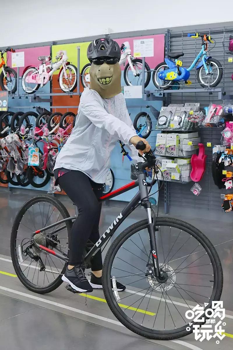 邯郸突降一家4000㎡运动超市,一脚踏进去让你购物运动一次搞定