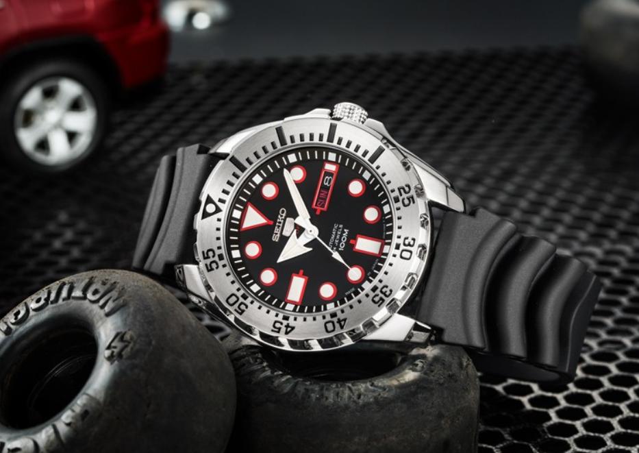 适合老年男士的10款最佳方形手表,男士潮表手表