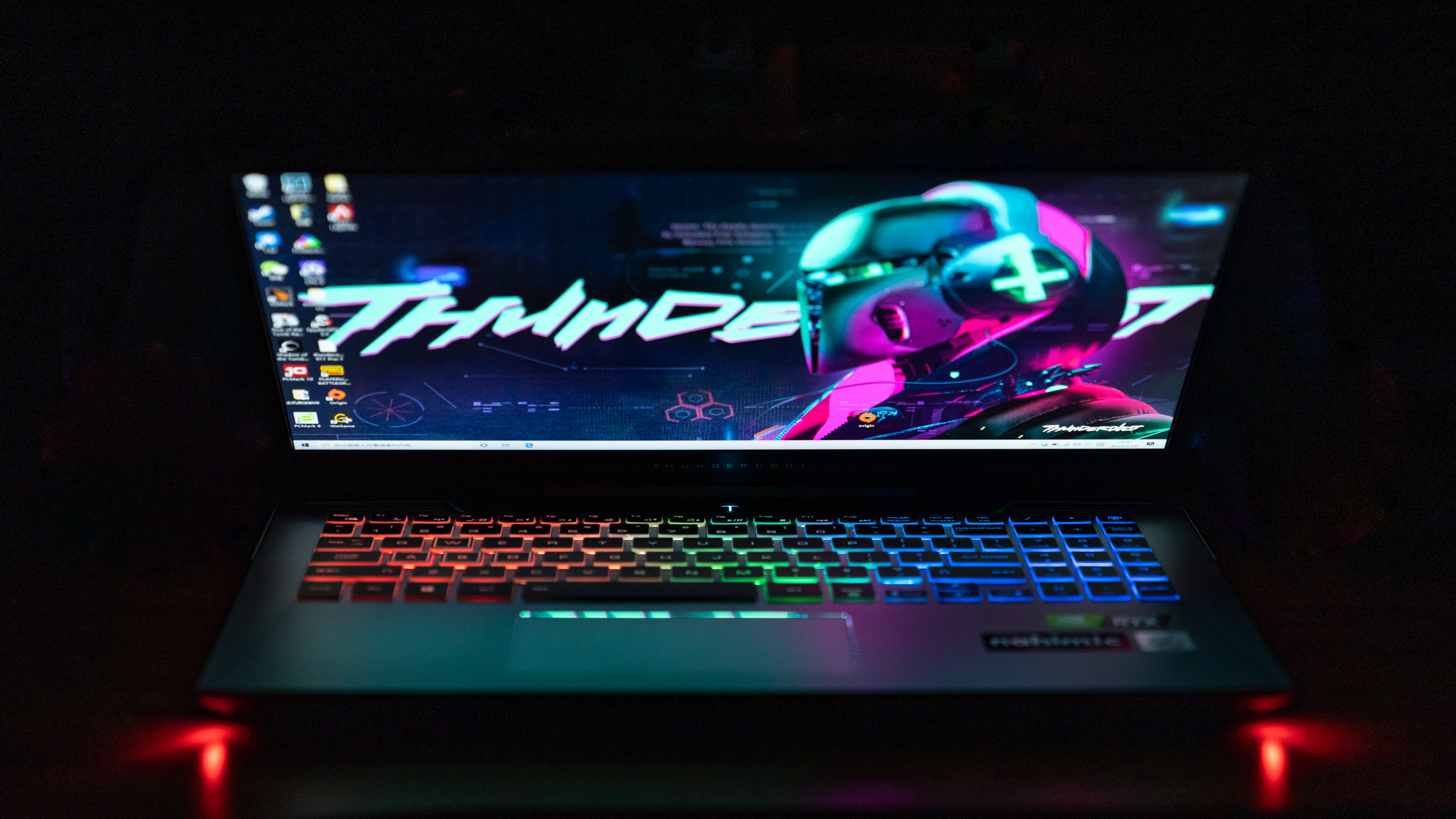 雷神911pro高端笔记本,雷神911pro可以玩的游戏