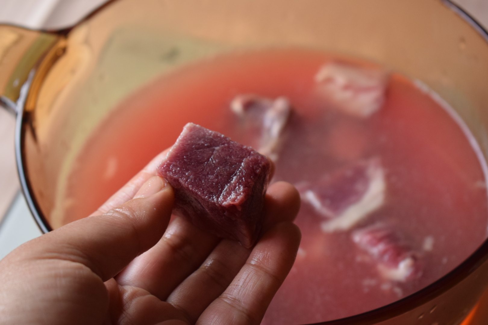 要炖出营养美味的牛肉汤，掌握这几小个技巧，牛肉也能好吃不塞牙