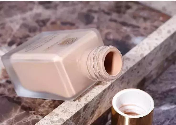 cosme大赏不会暗黑的粉底液,比cosme好用的美妆排行榜