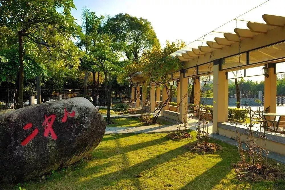 广州最美中学是哪间？这一所你一定服气！