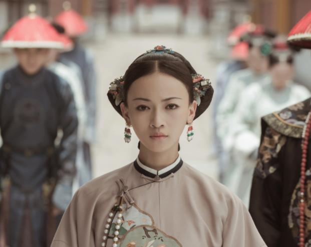 那些一刀切削骨的明星还好吗？后遗症一大堆，小方脸成最大赢家