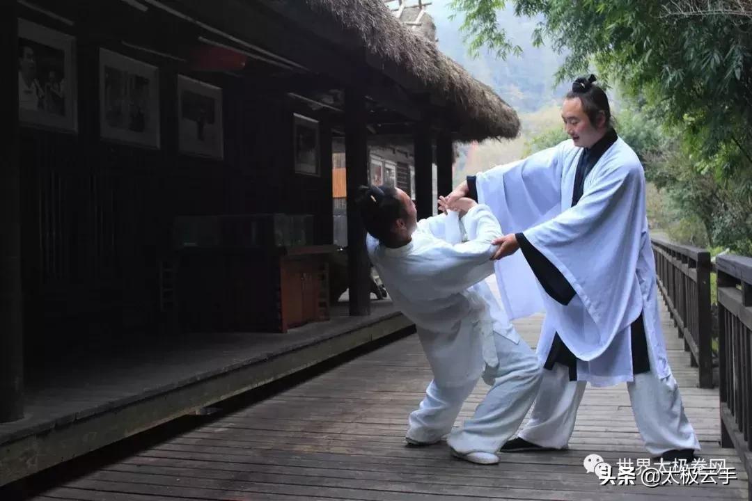 24式太极拳分解教学初学者,太极拳56式教学完整初学者