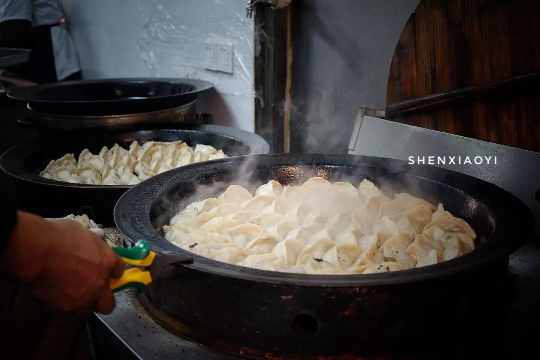 探访200家店总结出网红店5大套路,探访5平方店面