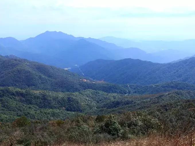 中国天堂般的6大徒步旅游胜地,广州最值得去徒步的山峰
