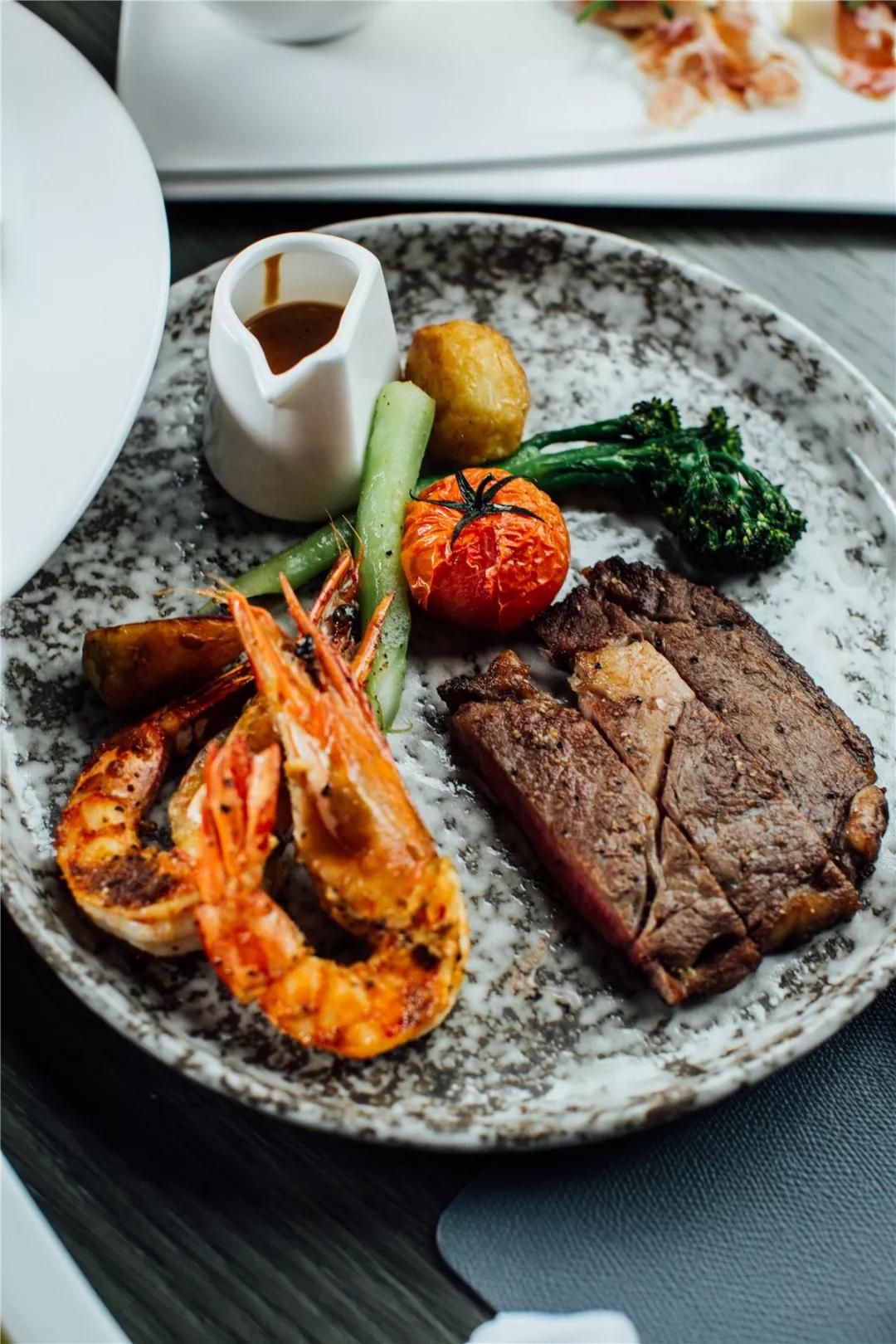 这里，可能是我爱上中国的理由