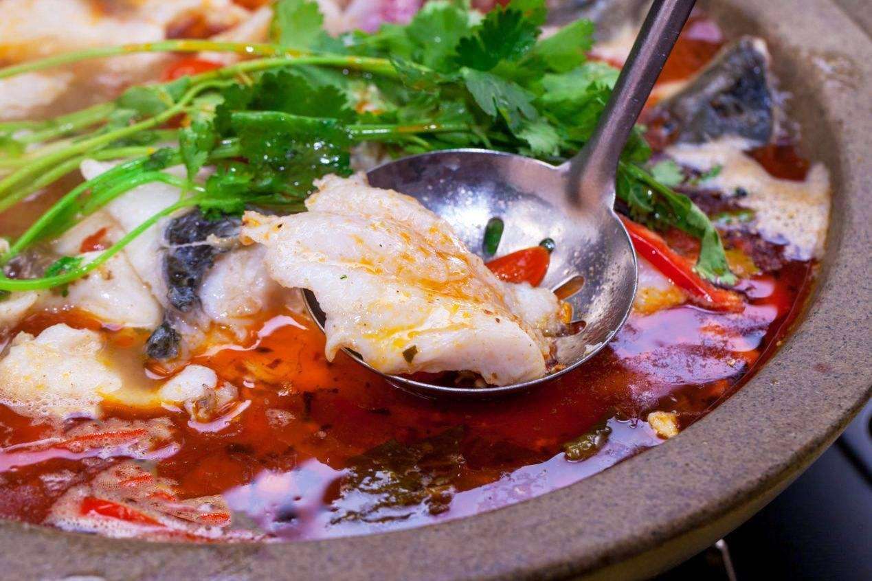 蒸汽石锅鱼实体店视频,石锅鱼正宗加盟