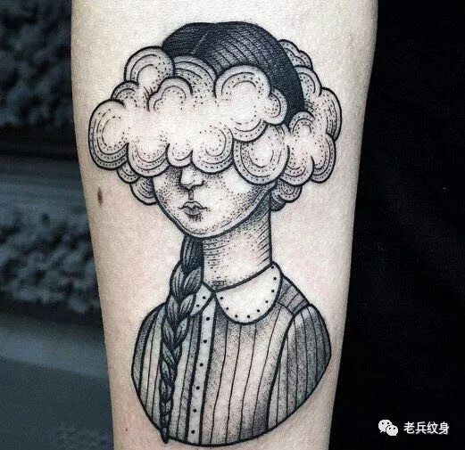 纹身恢复期感觉掉色了,纹身久了颜色变淡需要重新上色吗