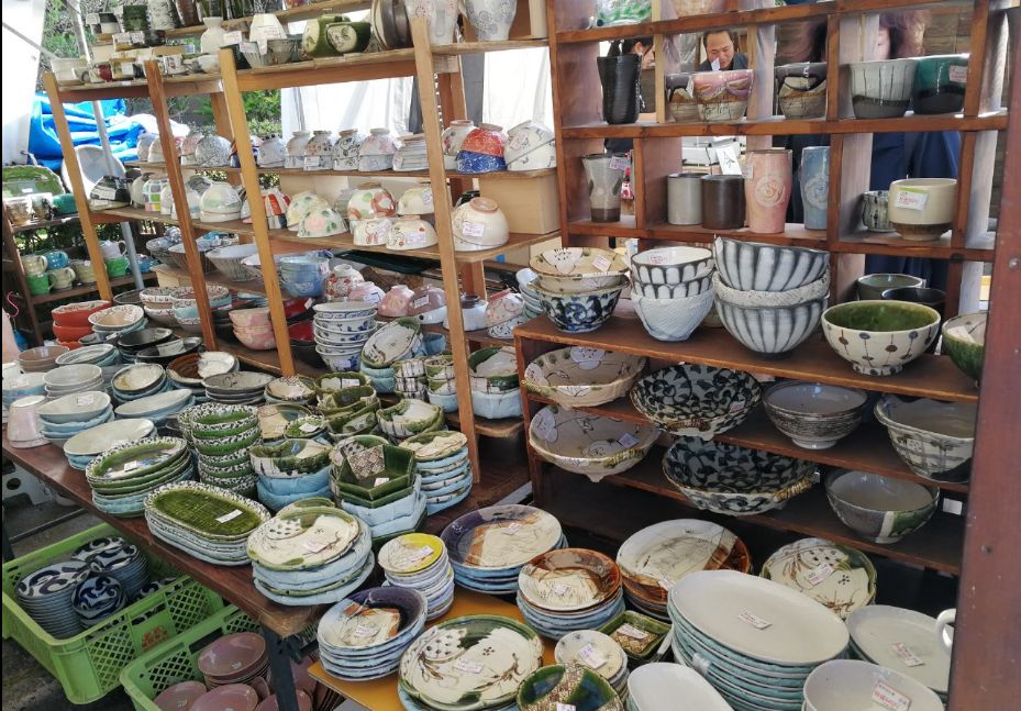 “碰瓷”日本美浓烧集市，我们最动心的却是一个木质便当盒