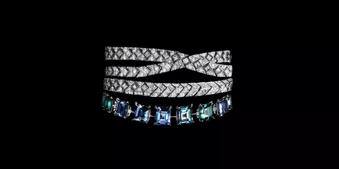 对付女人,没有一件珠宝解决不了的!