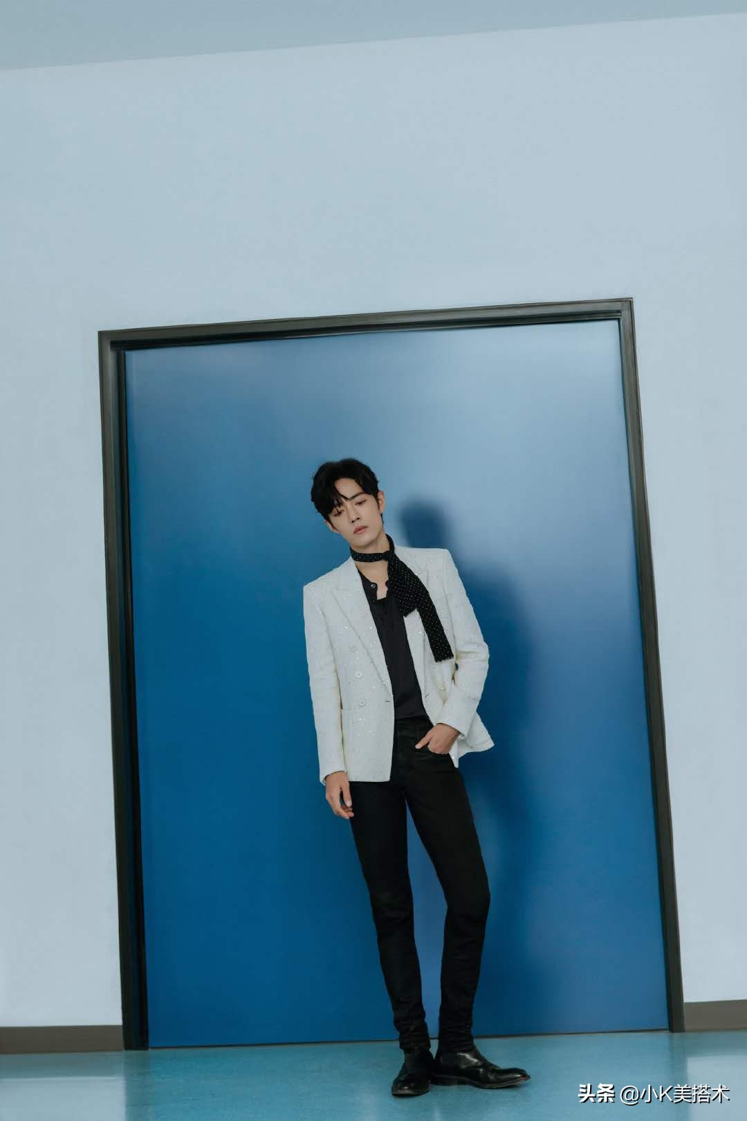 肖战格纹西装穿搭,肖战西装搭配什么颜色