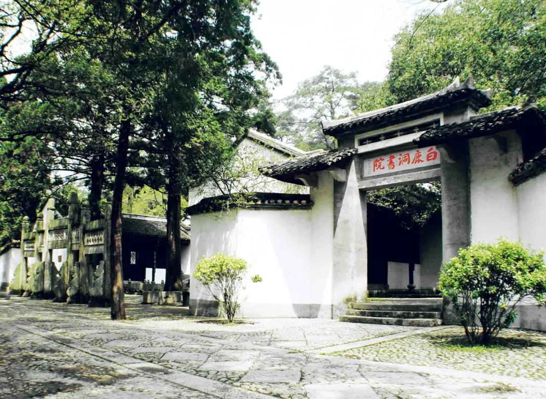 关注“江西发布”，畅游大美庐山！500张门票等你来拿！