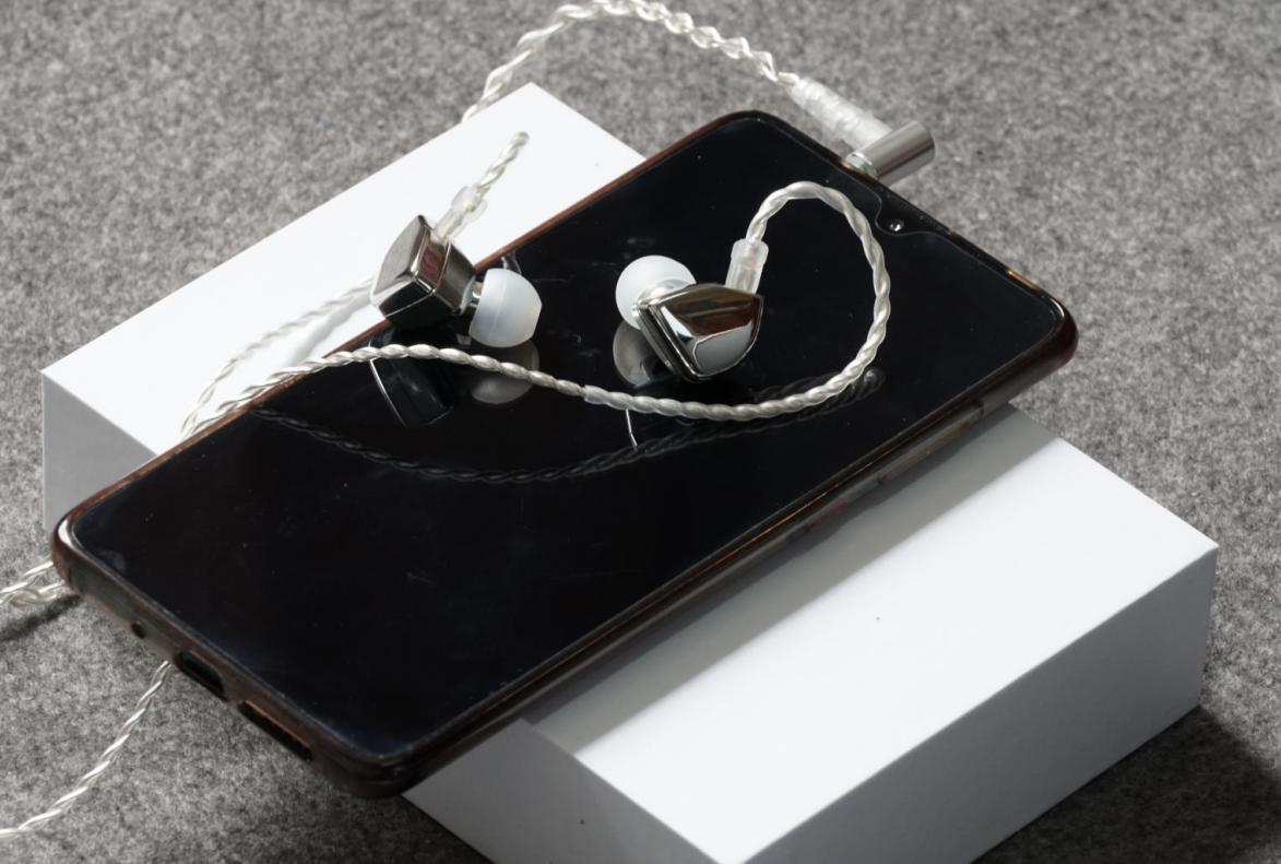 百元降噪头戴式耳机评测,2022年头戴式旗舰耳机横向测评