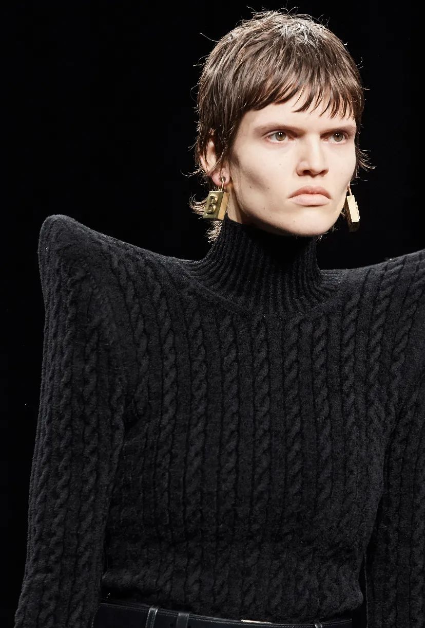 珍珠耳钉优雅永不过时,经典大方的耳钉