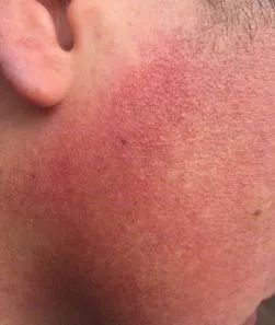 女生面对男生脸红和不知所措,女孩子遇到自己喜欢的人脸红