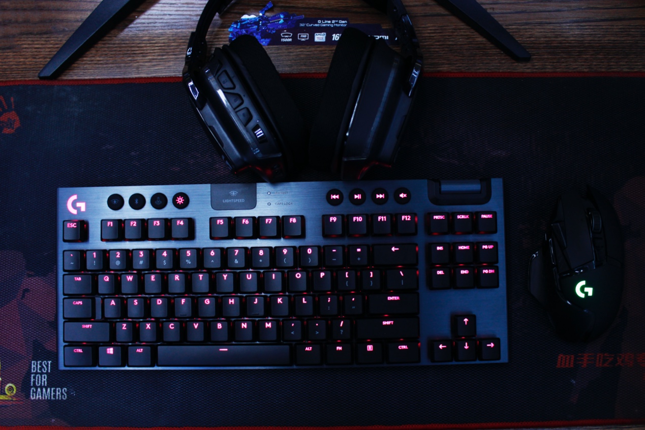 罗技G913评测,打字舒服,手感细腻,但是价格会劝退普通用户