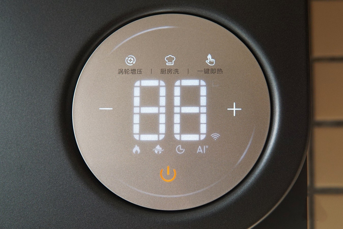 燃气热水器对比电热水器哪个耐用,电热水器对比天然气热水器哪个好