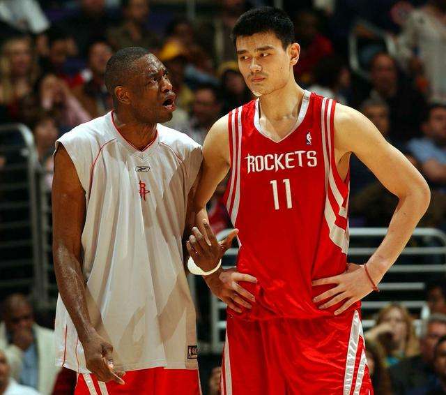 姚明湖人巅峰一战,姚明麦迪巅峰时期