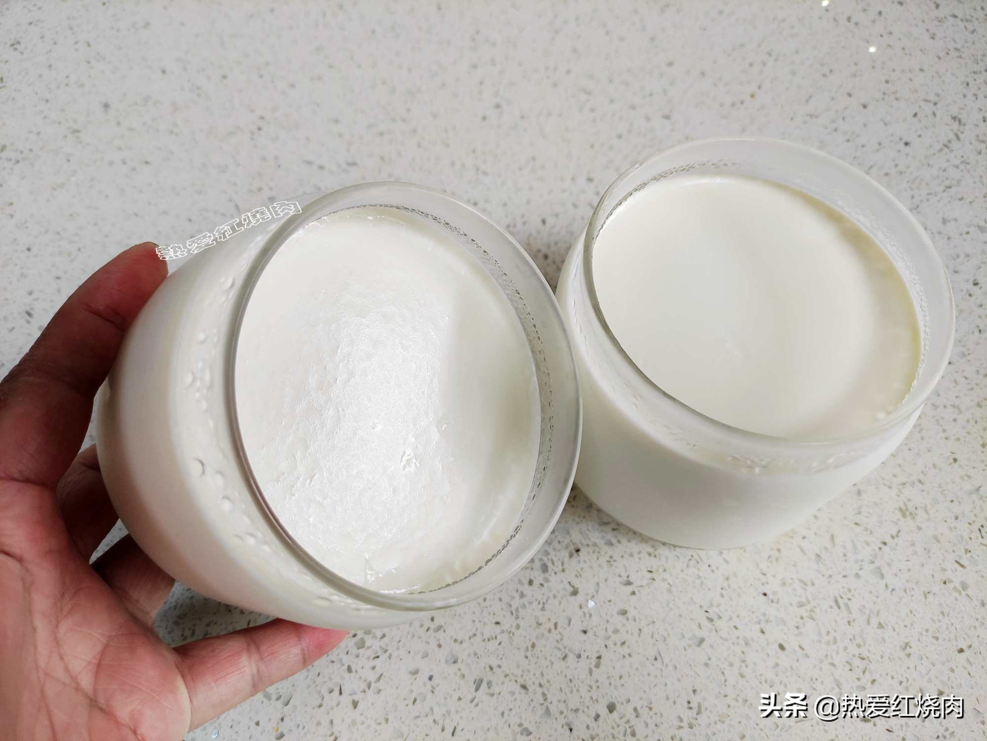 自制酸奶不酸不甜但粘稠拉丝,配方奶做酸奶几勺配500ml水