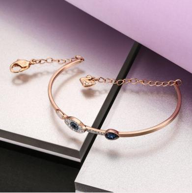 施华洛世奇恶魔之眼手链掉钻,施华洛世奇恶魔之眼手链开箱视频