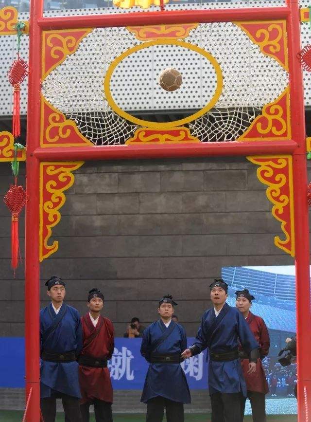 蹴鞠的发展史,蹴鞠的演变过程