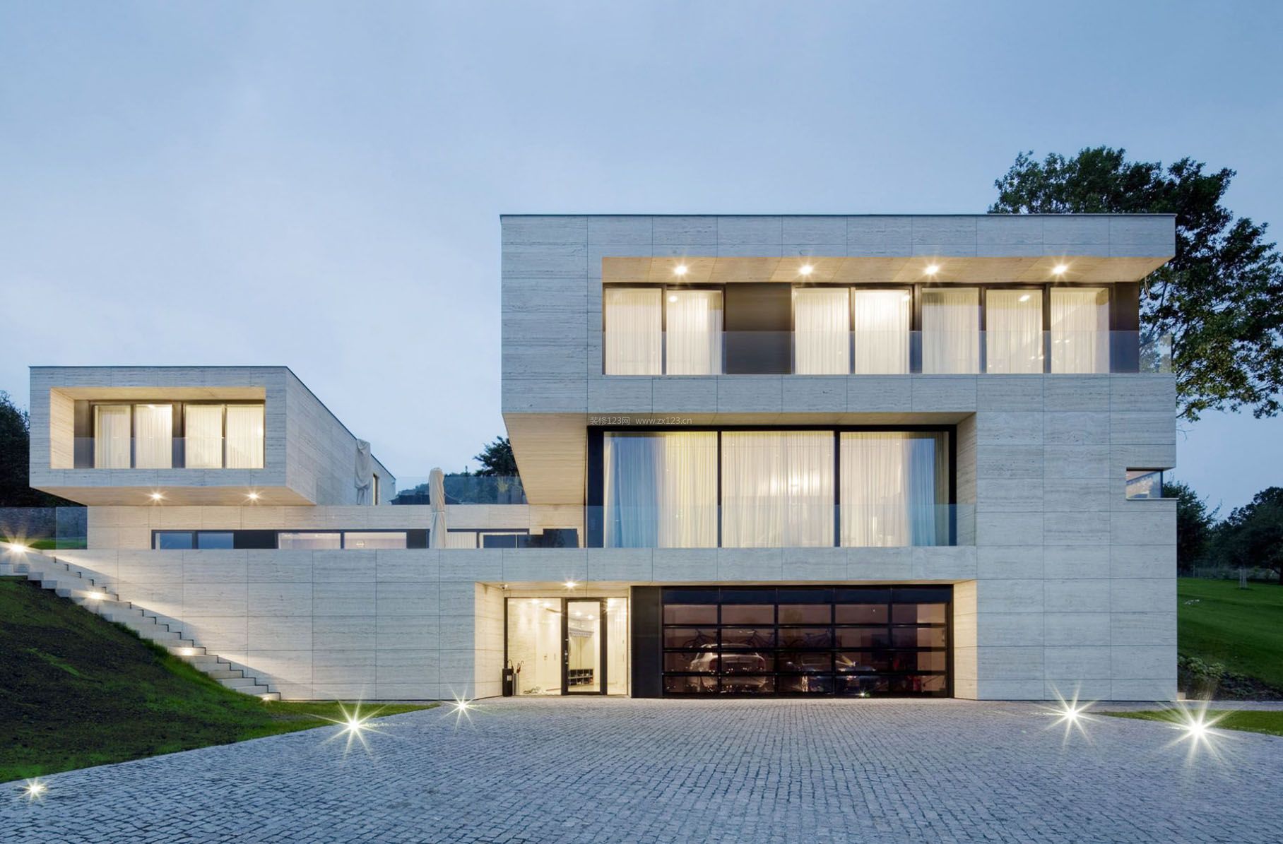 窗户防雨水进屋小技巧,简易防雨水飘进屋的方法