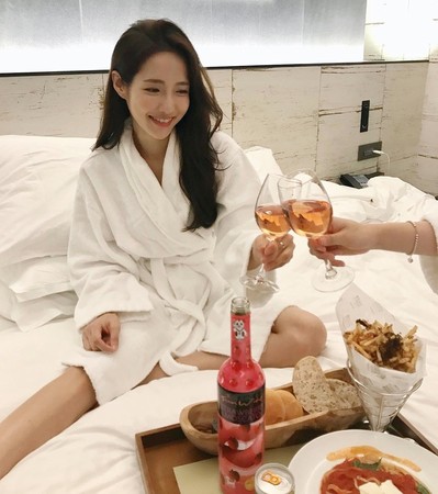 明明吃了很多还是很饿怎么办,明明吃很饱很快又饿了咋回事