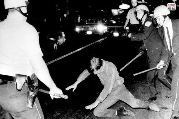 为消灭一名越南*击狙**手，美军动用整个炮兵团狂轰滥炸了一整晚