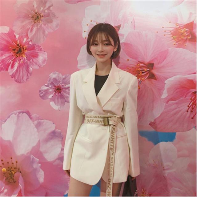 适合圆脸的妹纸的瘦脸短发型推荐,一款超级适合圆脸女生的发型