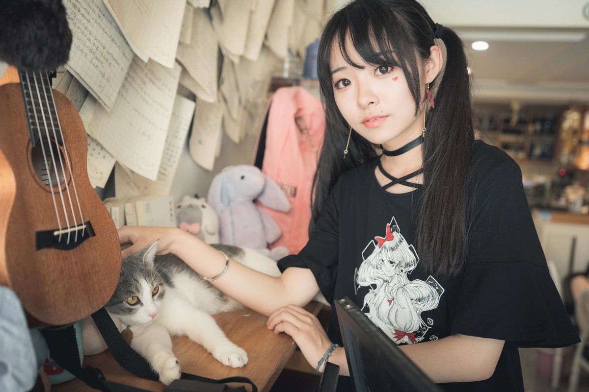 2470最便宜的镜头,24702.8镜头值得买吗