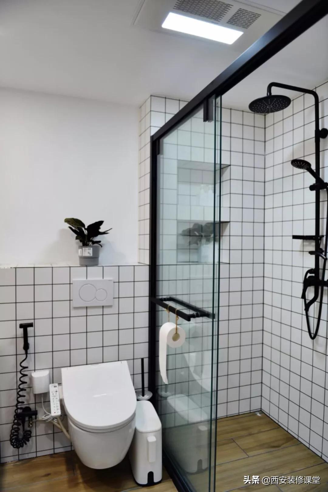 卫生间淋浴隔断用玻璃门还是浴帘,软装隔断卫生间淋浴区装修效果图