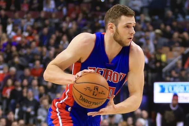 NBA又一高富帅官宣退役！钱得了怕甚事