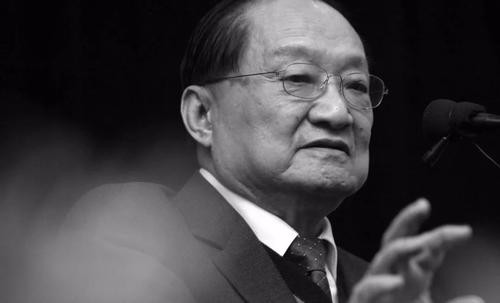 1981年*小平邓**会见金庸,世界上有几种社会主义?金庸:不能一概而论