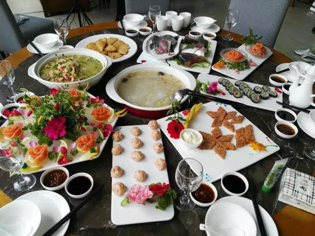 听我的，国庆这样玩！@24处都江堰好玩地，不止拜水问道、诗乡金秋，水灵妹带你解锁更多新耍法~